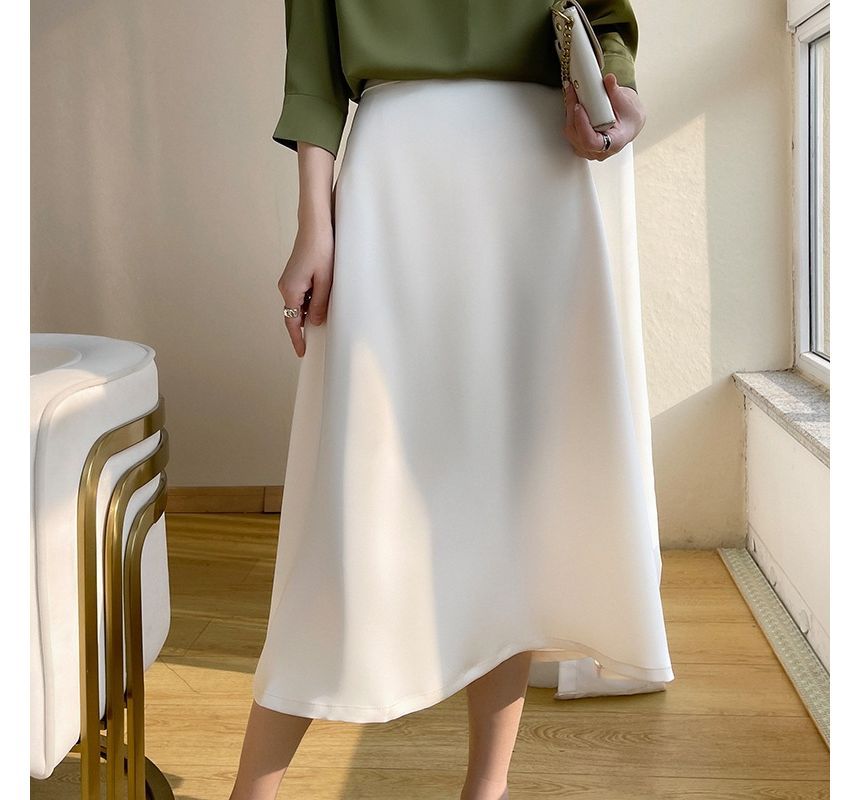 Mid Rise Plain Midi A-Line Skirt