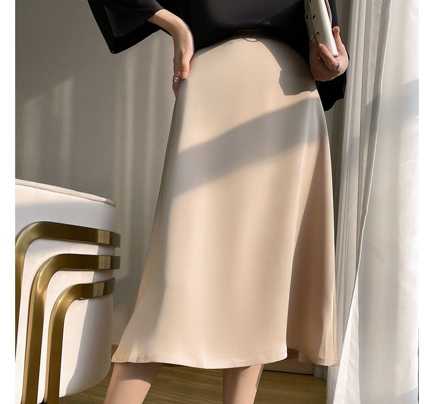 Mid Rise Plain Midi A-Line Skirt