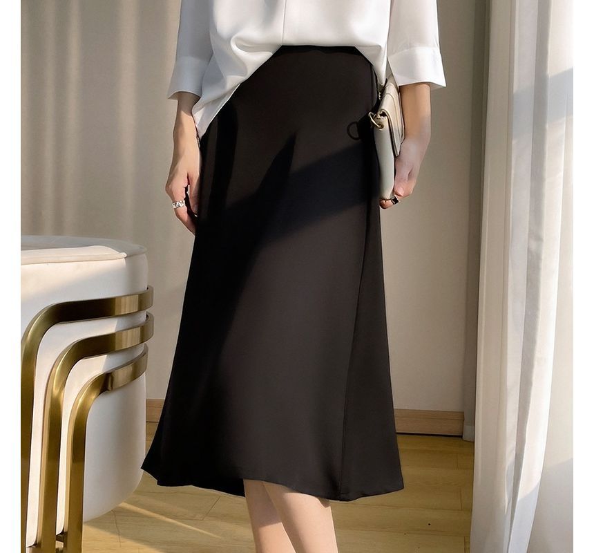 Mid Rise Plain Midi A-Line Skirt