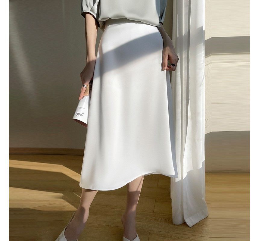 Mid Rise Plain Midi A-Line Skirt