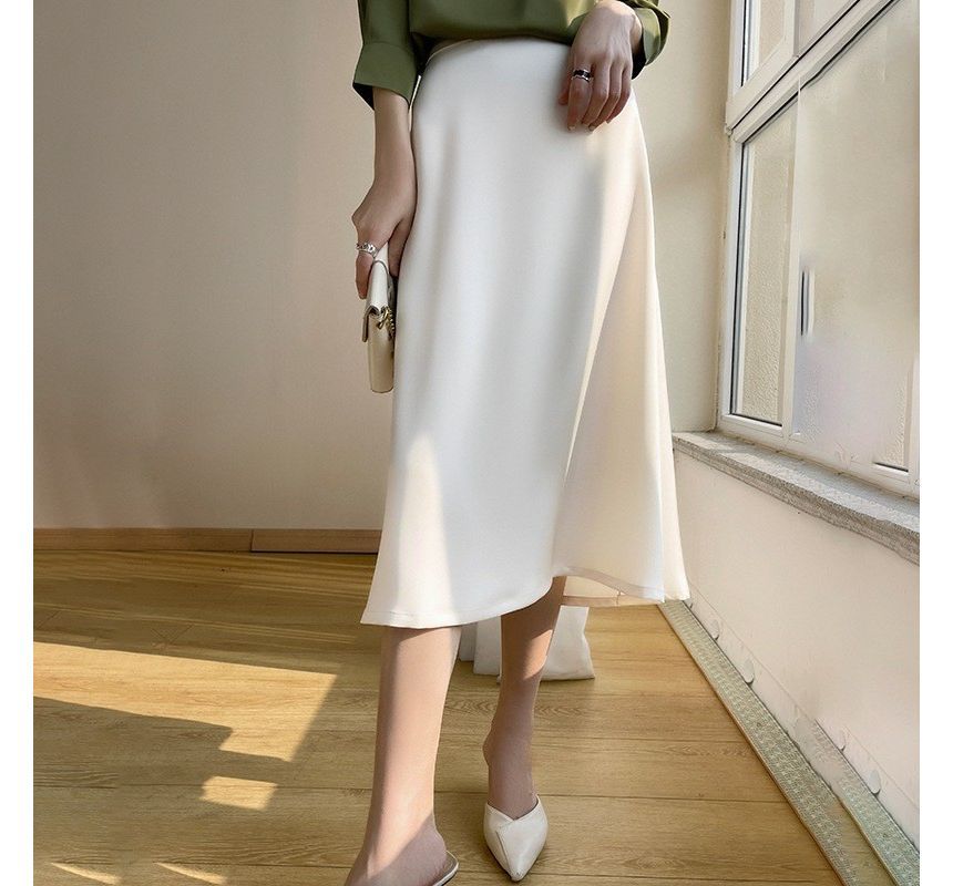 Mid Rise Plain Midi A-Line Skirt