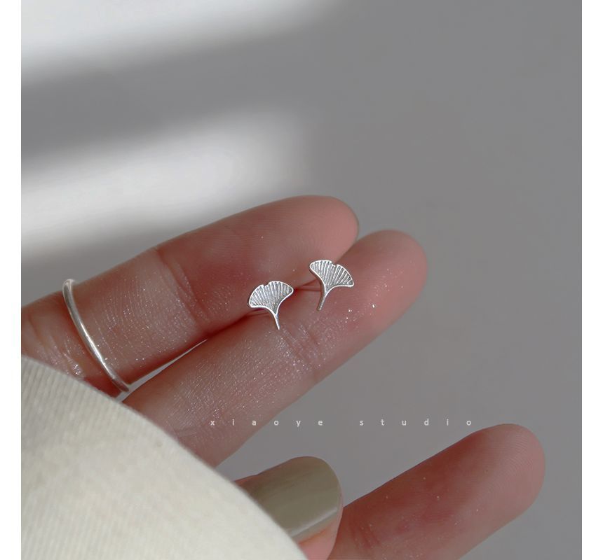 Stud Earring Leaf Silver