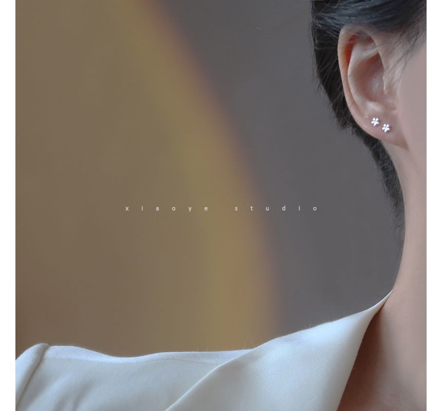 Earring Floral Stud Silver