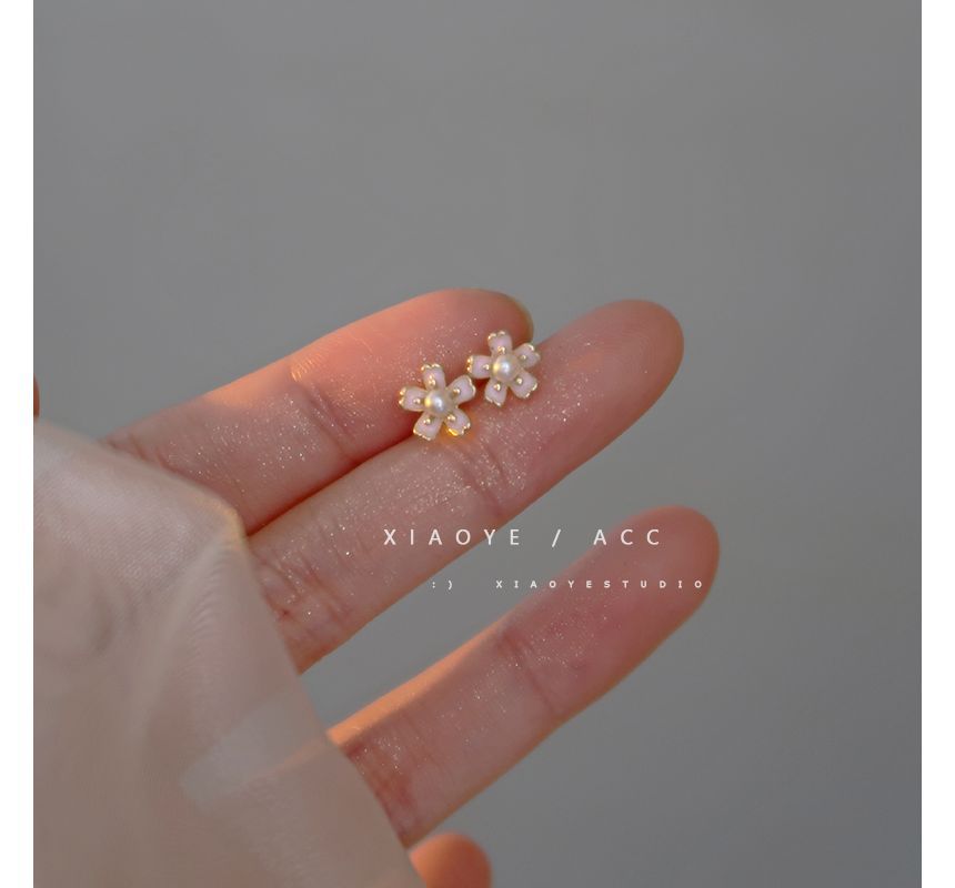 Faux Floral Pearl Earring Stud Alloy