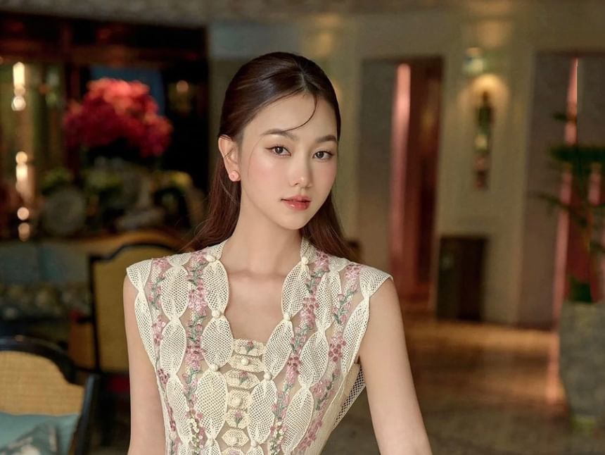 Sleeveless Floral Print Midi Pleated Skirt