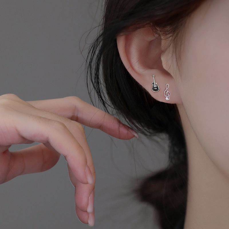 Asymmetrical Ear Stud Silver Sterling
