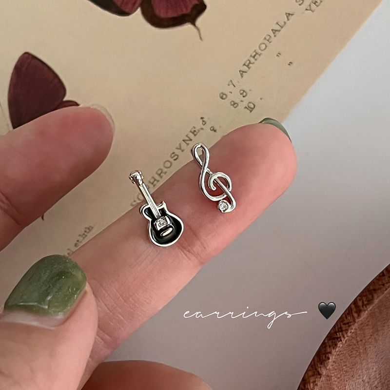 Asymmetrical Ear Stud Silver Sterling