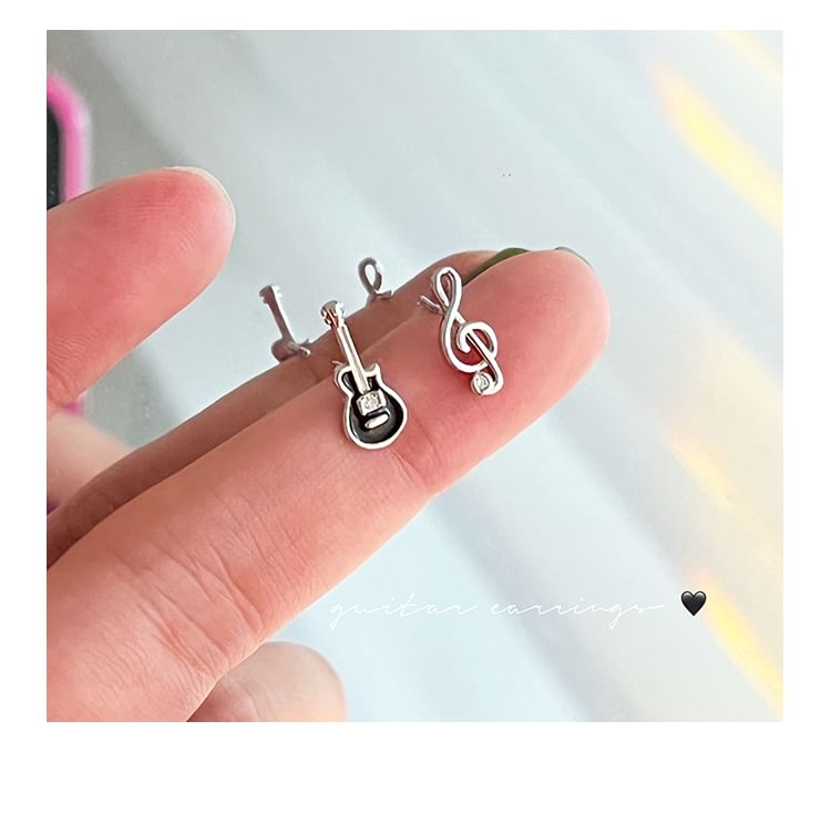 Asymmetrical Ear Stud Silver Sterling