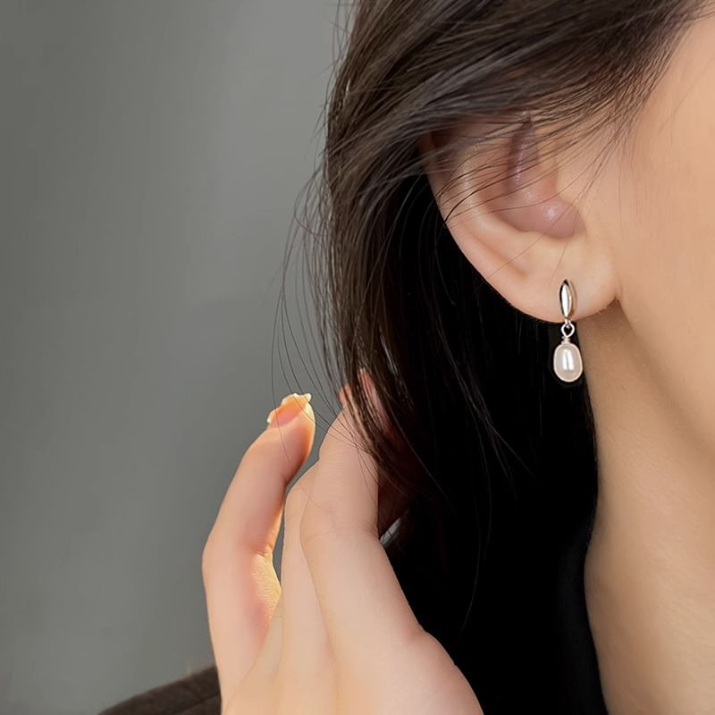 Faux Drop Earring Pearl