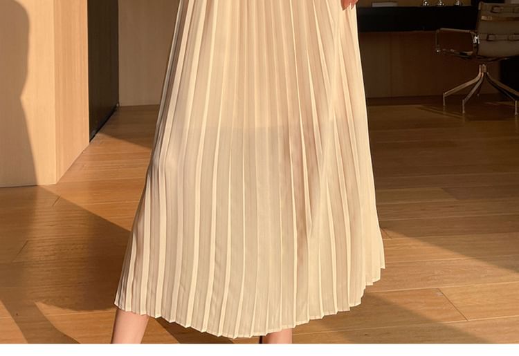Spaghetti Strap Plain Maxi Pleated Dress