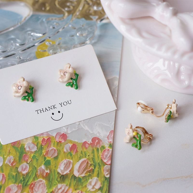 Stud Earring Butterfly / Floral Alloy