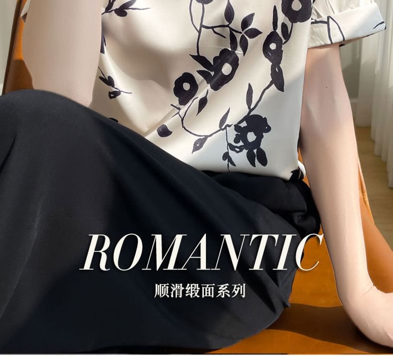 Short-Sleeve Crew Neck Floral Print Satin Tee