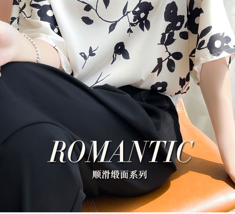 Elbow-Sleeve Crewneck Floral Print Tee