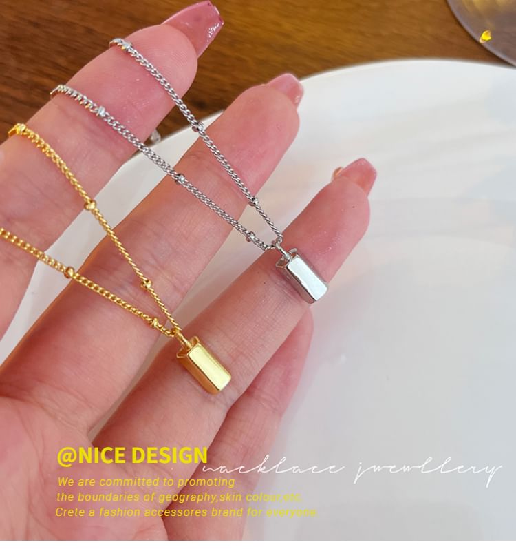 Necklace Bar