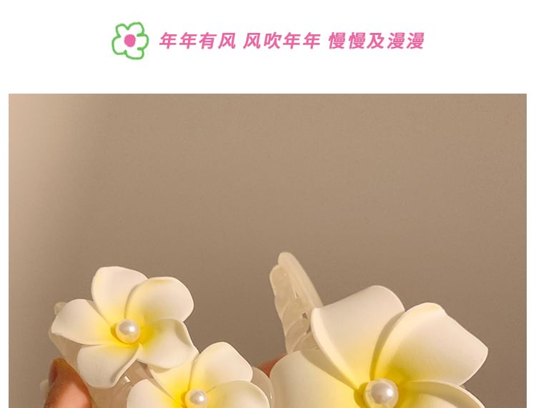 Floral Hair Claw / Clip (Various Fabric Set Tie Designs) Clips