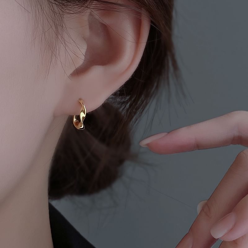 Sterling Earring Hoop Wavy Silver