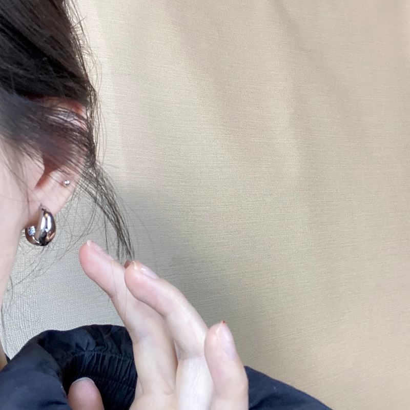 Metallic Earring Huggie