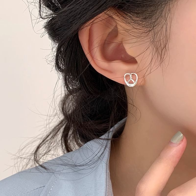 Pastry Stud Ear Metallic