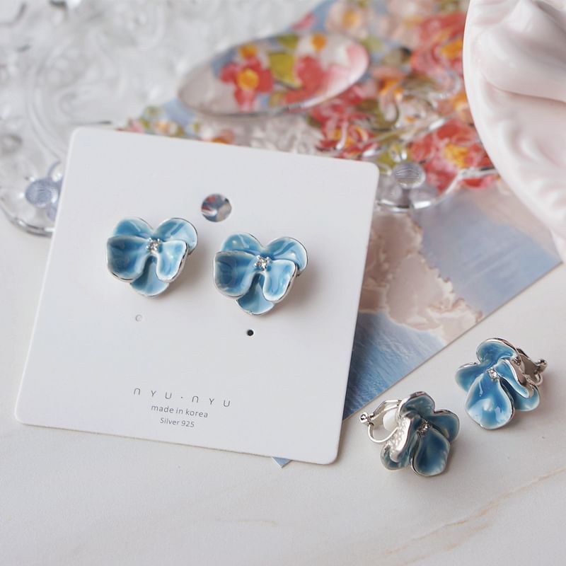 Clip Orchid / Stud Enamel On Earring