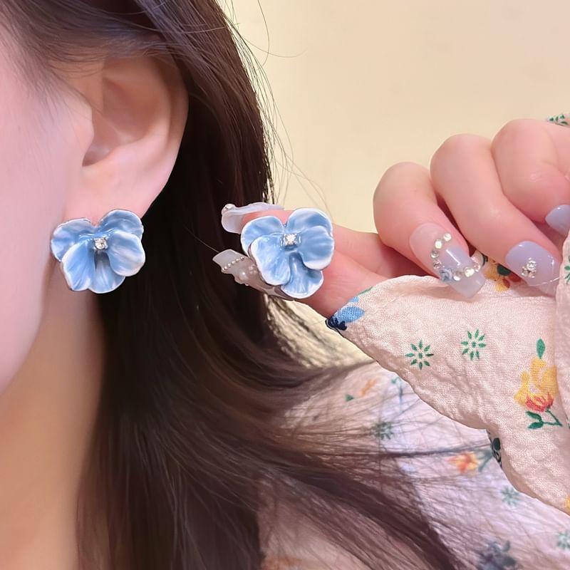 Clip Orchid / Stud Enamel On Earring