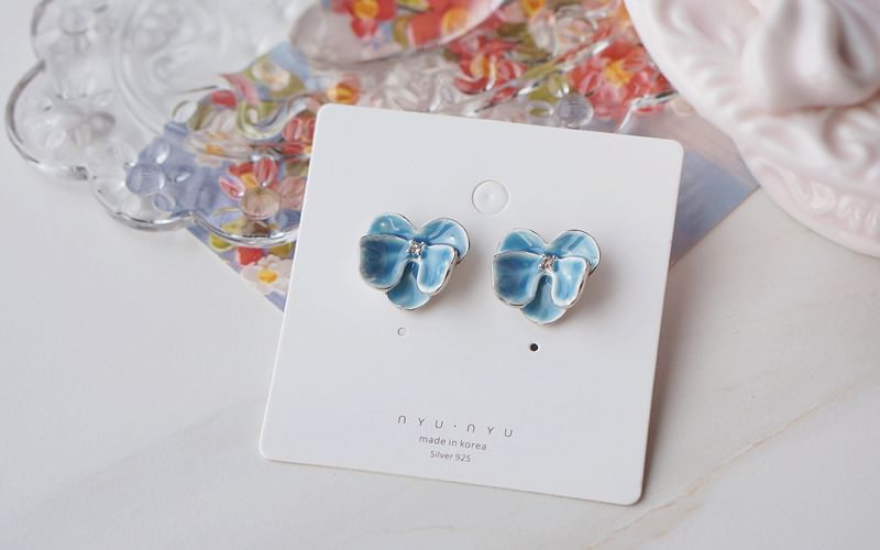 Clip Orchid / Stud Enamel On Earring