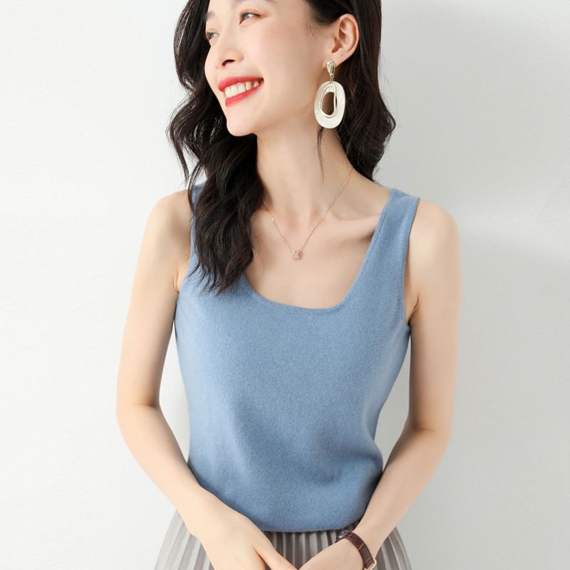 Scoop Neck Plain Knit Slim Fit Tank Top