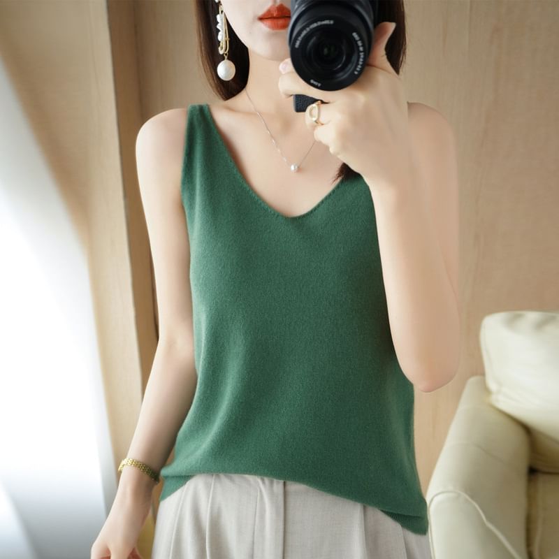 V-Neck Plain Knit Tank Top