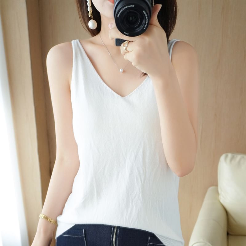 V-Neck Plain Knit Tank Top