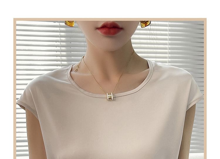 Cap-Sleeve Crew Neck Plain Satin Blouse
