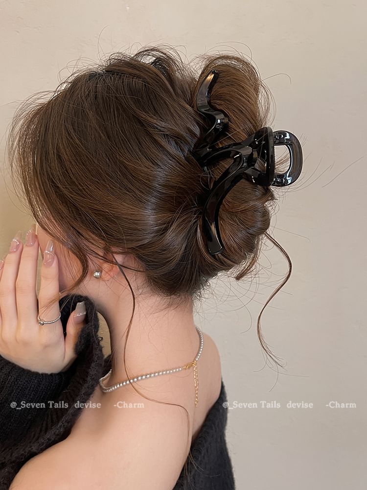 Geometry Claw Hair
