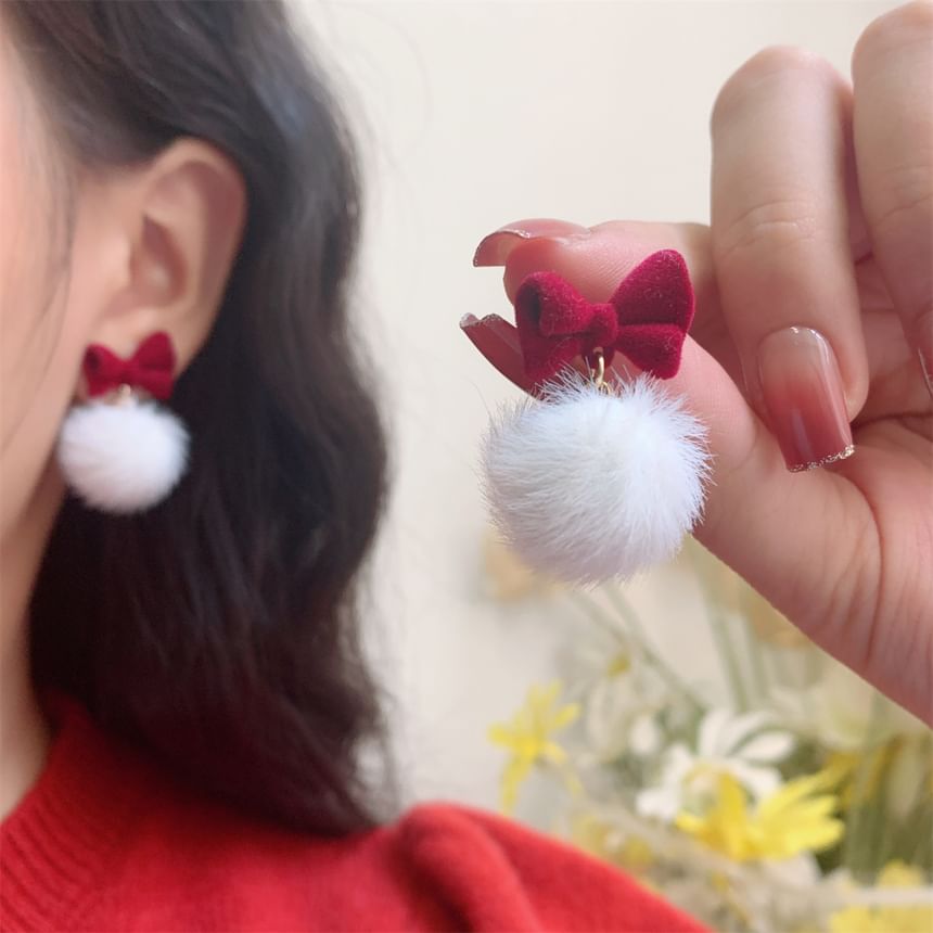 Drop Bow Pom Earring