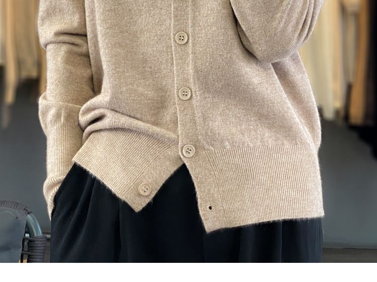 Round Neck Plain Button Knitted Cardigan