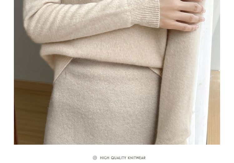 Long-Sleeve V-Neck Plain Sweater