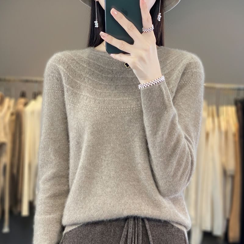 Round Neck Plain Jacquard Knit Sweater