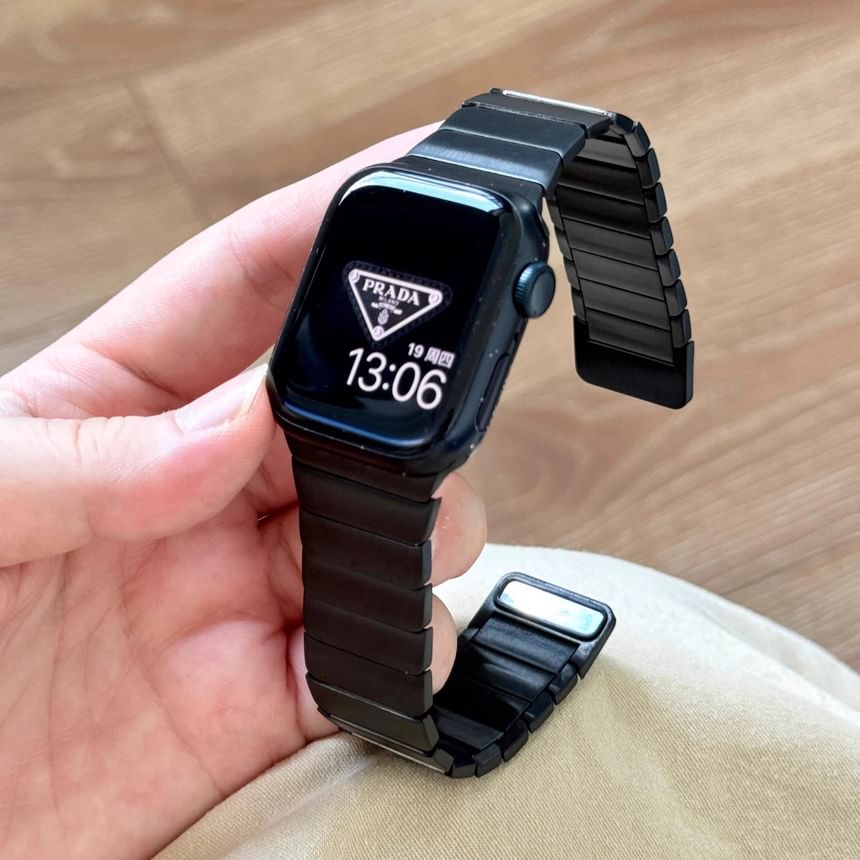 Apple Bracelet Protective Magnetic Alloy Watch Case / Band Set