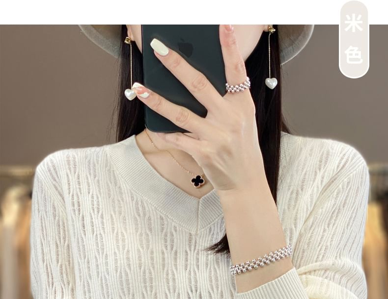 Long Sleeve V-Neck Plain Knit Top