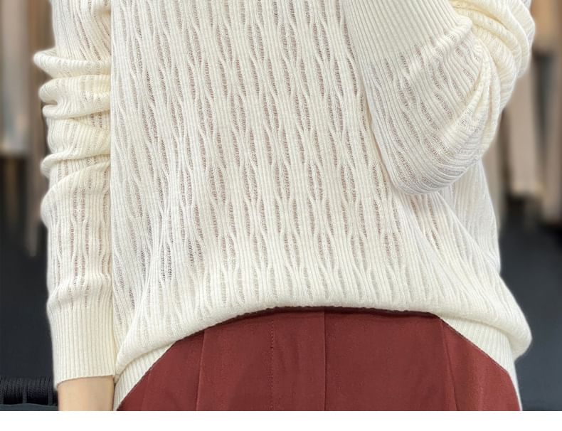 Long Sleeve V-Neck Plain Knit Top