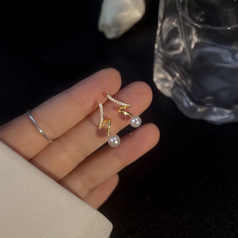 Earring Pearl Drop Faux Alloy