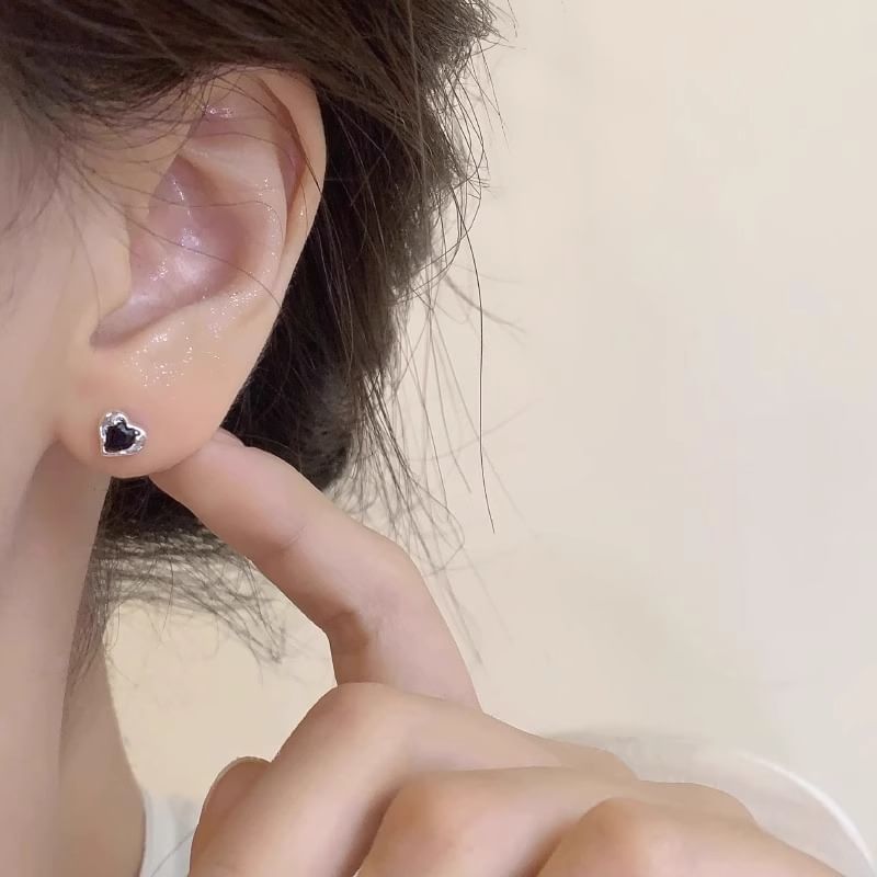 Alloy Stud Rhinestone Heart Earring