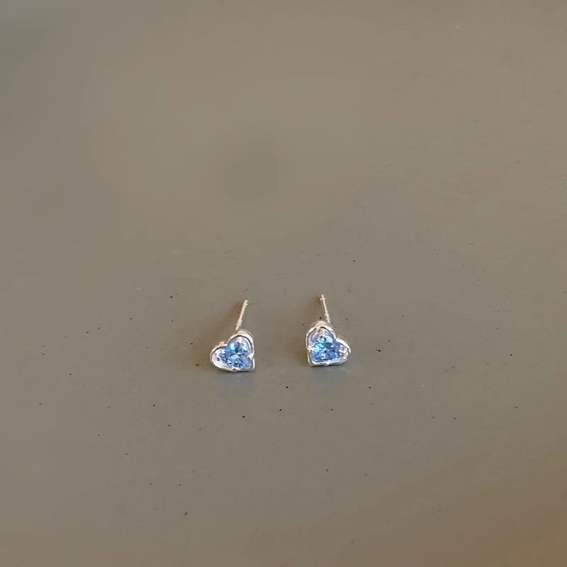 Alloy Stud Rhinestone Heart Earring