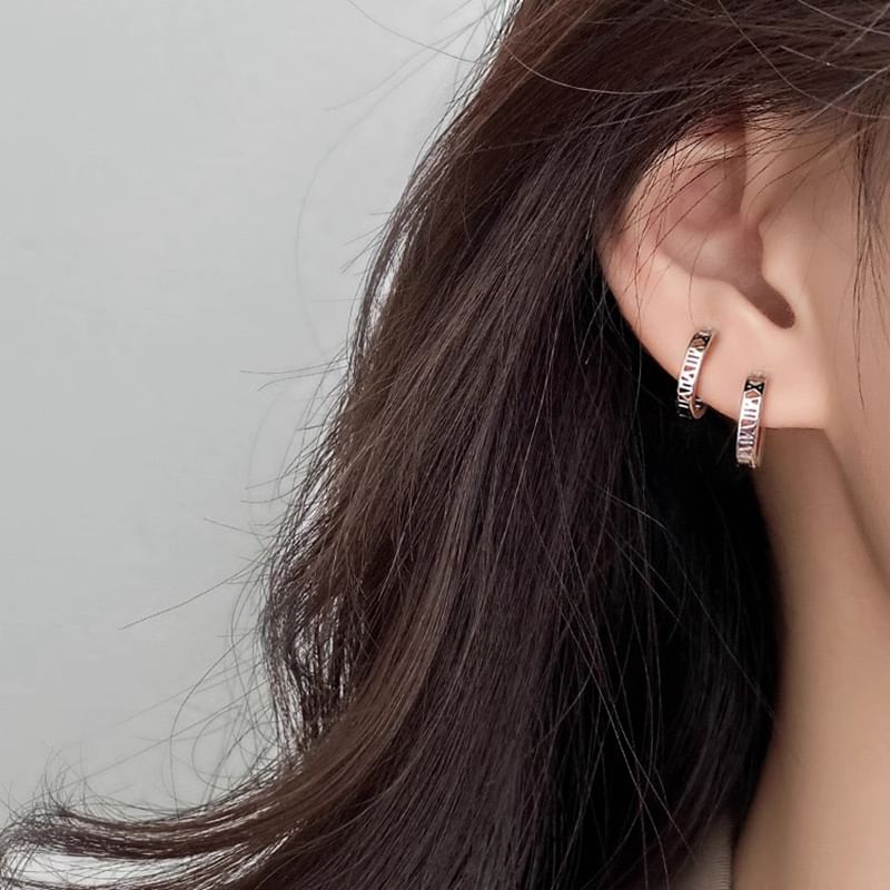 Numeral Hoop Alloy Earring Roman