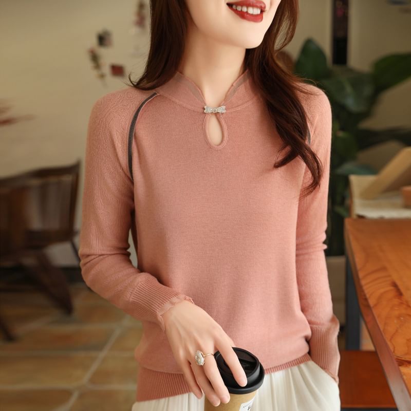 Long Sleeve Stand Collar Contrast Trim Keyhole Knit Top