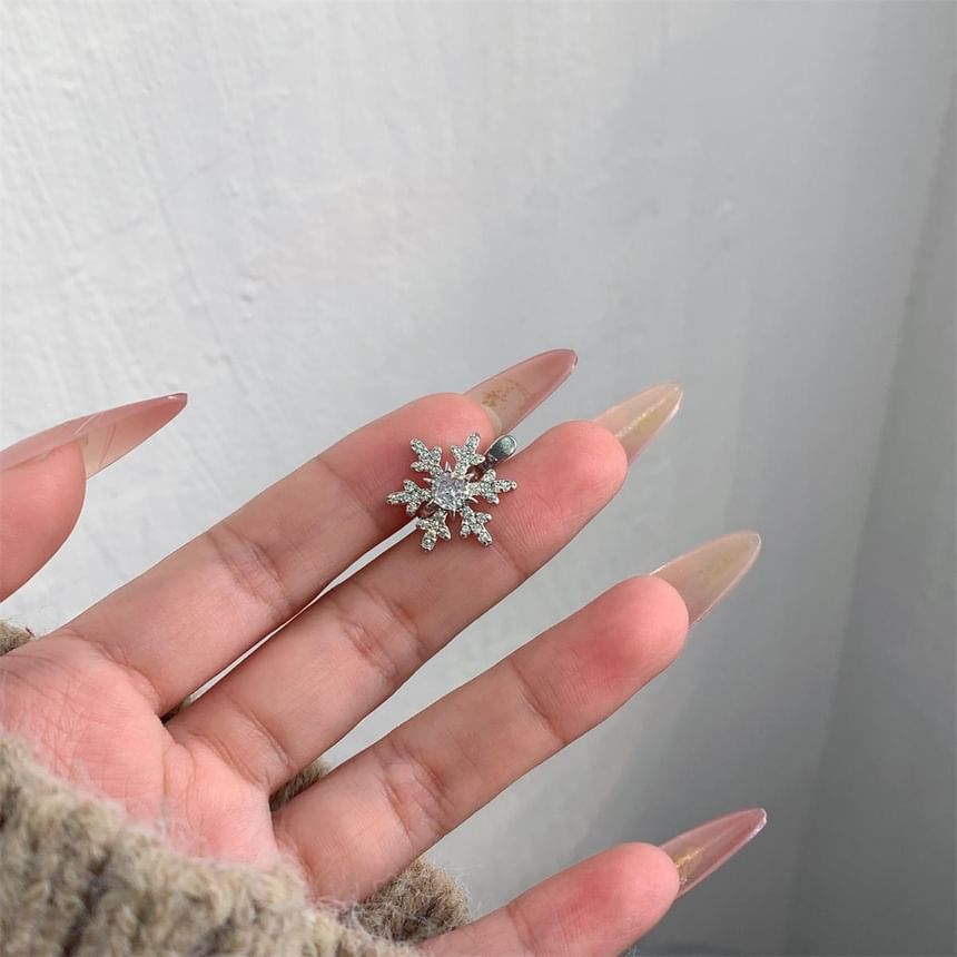 Snowflake Cuff Rhinestone Ear