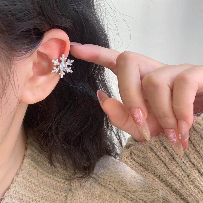 Snowflake Cuff Rhinestone Ear