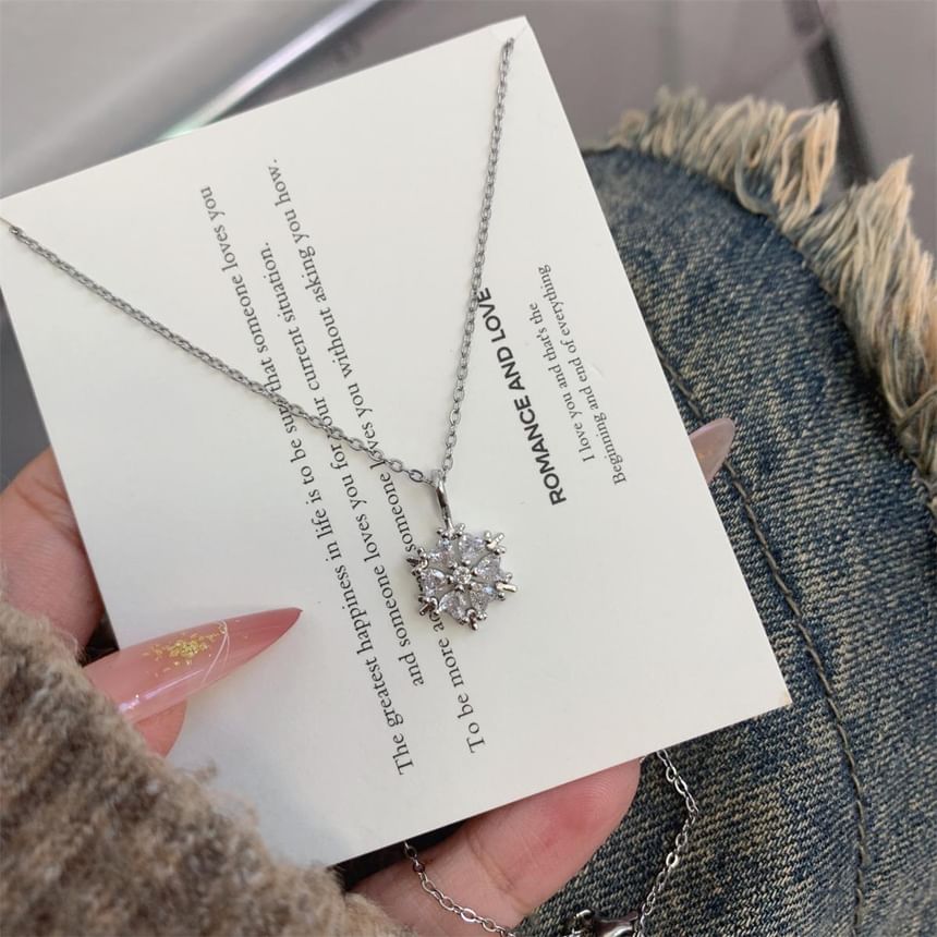 Pendant Snowflake Rhinestone Necklace