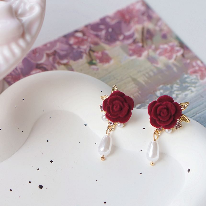 Faux Earring On Drop / Rose Clip Pearl