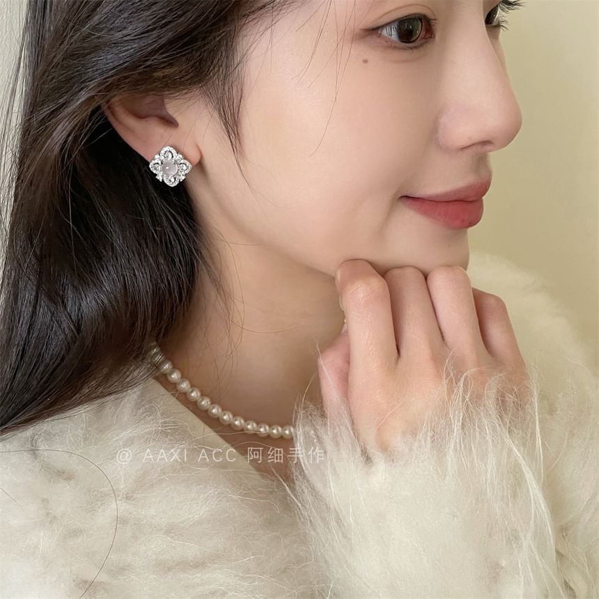 Earring Stud Rhinestone Leaf