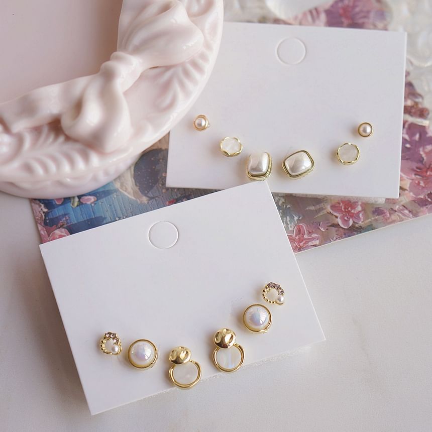 Earring Stud Faux Set Pearl
