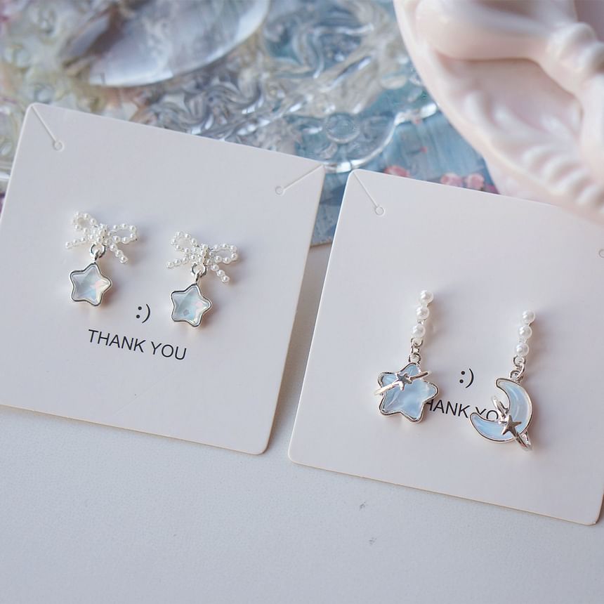Star Dangle Pearl Earring Faux