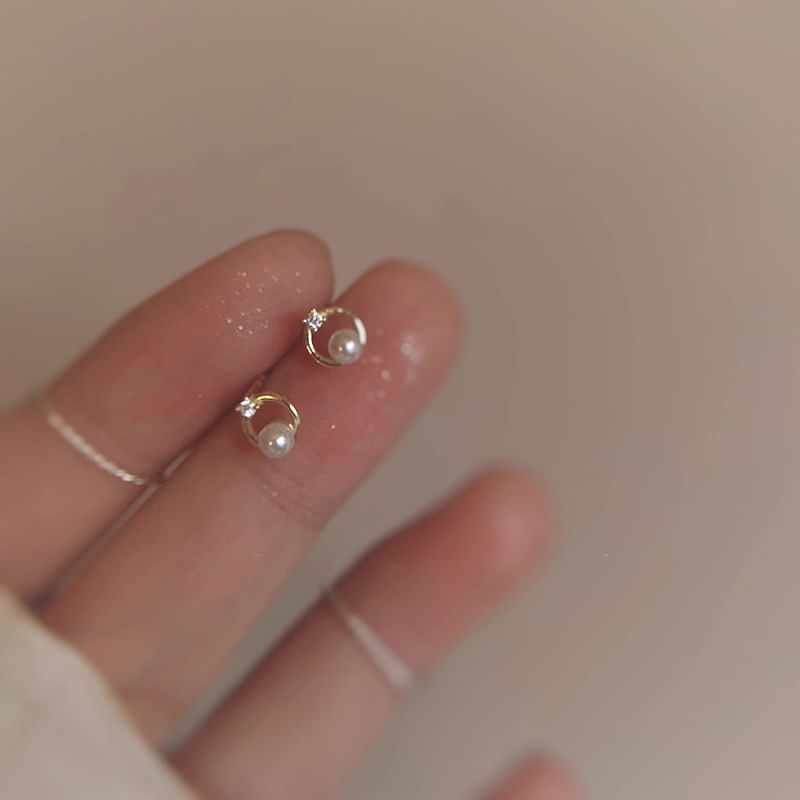 Rhinestone Faux Stud Alloy Earring Pearl